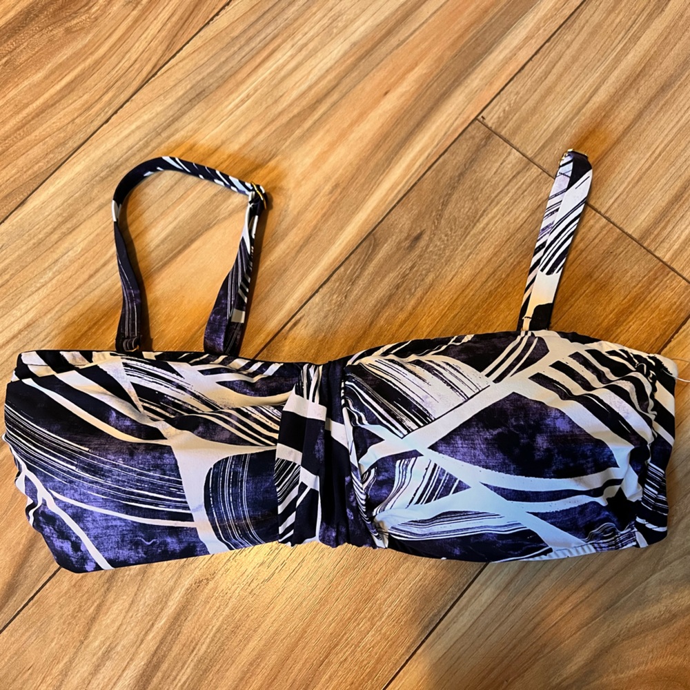 💛NWT La Blanca Faux Wrap Bikini Top